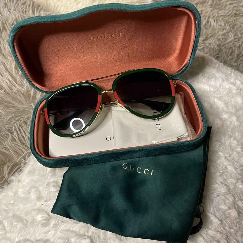 Gucci aviator glasses